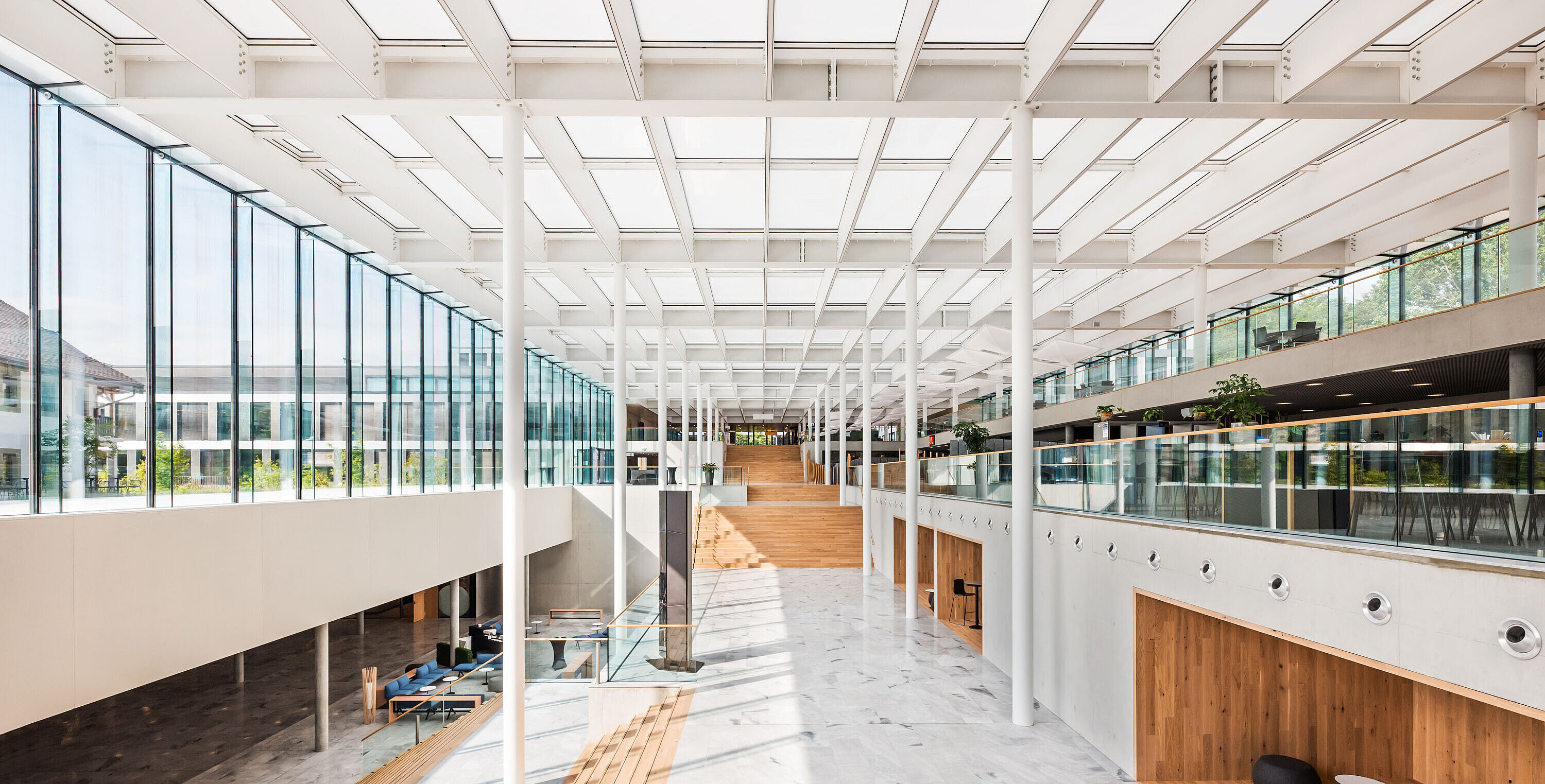 École hôtelière de Lausanne, Lausanne mit Okalux K: Lernen durch Beobachten